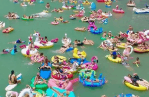 Rotary Splash Float